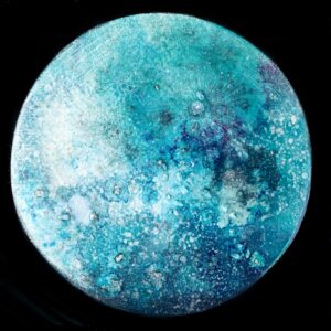 Illustrazione della luna piena di Georgia De Angelis associata ai mesi dell’anno tecnica mista, acquerello e digital illustration con procreate, stampa su carta hannemüle su ordinazione